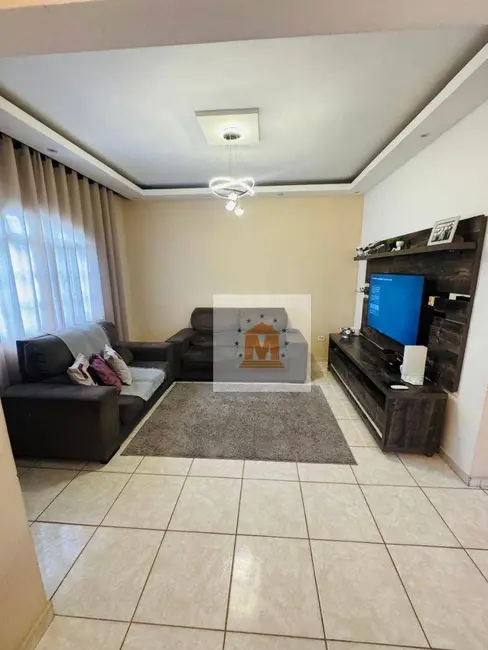 Foto 3 de Casa com 3 quartos à venda, 300m2 em Jardim Terras de São João, Jacarei - SP