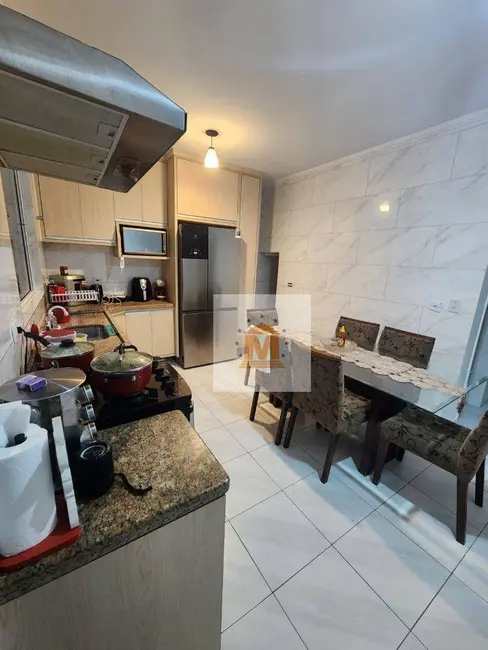 Foto 2 de Sobrado com 2 quartos à venda, 125m2 em Jardim Califórnia, Jacarei - SP