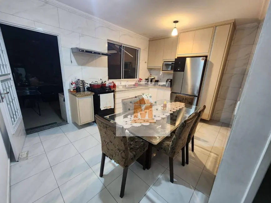 Foto 3 de Sobrado com 2 quartos à venda, 125m2 em Jardim Califórnia, Jacarei - SP