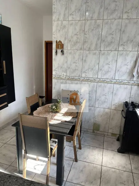 Casa com 2 quartos à venda, 150m2 em Cidade Salvador, Jacarei - SP - imagem 3 Foto 3 de Casa com 2 quartos à venda, 150m2 em Cidade Salvador, Jacarei - SP