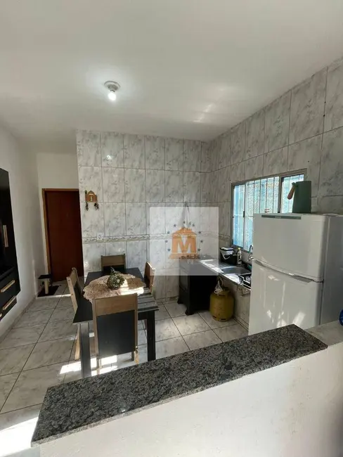 Casa com 2 quartos à venda, 150m2 em Cidade Salvador, Jacarei - SP - imagem 2 Foto 2 de Casa com 2 quartos à venda, 150m2 em Cidade Salvador, Jacarei - SP