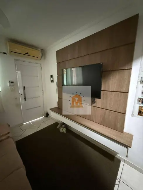Casa de Condomínio com 3 quartos à venda, 227m2 em Jardim Paraíso, Jacarei - SP - imagem 3 Foto 3 de Casa de Condomínio com 3 quartos à venda, 227m2 em Jardim Paraíso, Jacarei - SP
