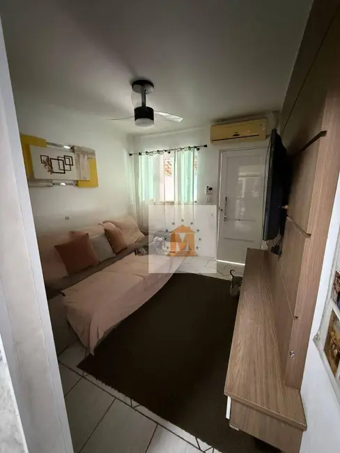 Casa de Condomínio com 3 quartos à venda, 227m2 em Jardim Paraíso, Jacarei - SP - imagem 2 Foto 2 de Casa de Condomínio com 3 quartos à venda, 227m2 em Jardim Paraíso, Jacarei - SP
