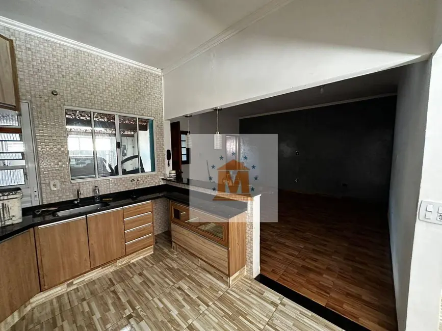 Foto 2 de Casa com 2 quartos à venda, 150m2 em Cidade Salvador, Jacarei - SP