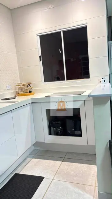 Foto 9 de Casa com 2 quartos à venda, 150m2 em Vila Zezé, Jacarei - SP