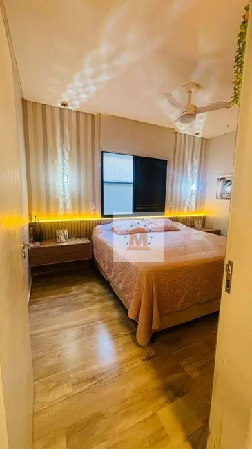 Foto 8 de Casa de Condomínio com 3 quartos à venda, 200m2 em Jardim Jacinto, Jacarei - SP