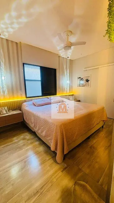 Foto 7 de Casa de Condomínio com 3 quartos à venda, 200m2 em Jardim Jacinto, Jacarei - SP