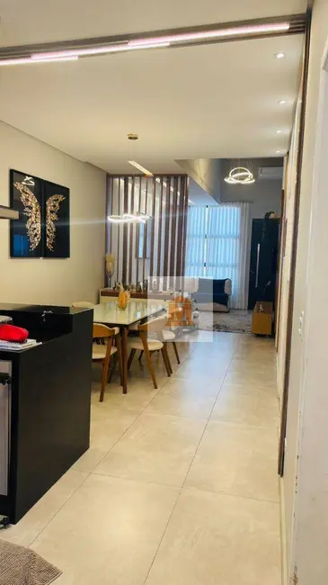 Foto 3 de Casa de Condomínio com 3 quartos à venda, 200m2 em Jardim Jacinto, Jacarei - SP