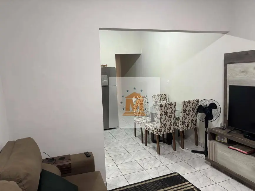 Foto 2 de Casa com 2 quartos à venda, 125m2 em Jardim Emília, Jacarei - SP