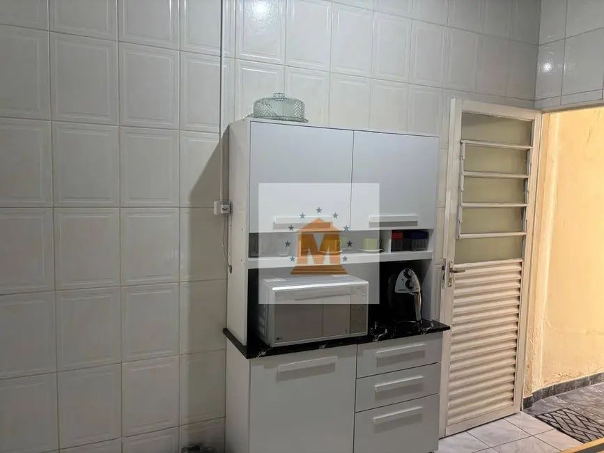 Foto 4 de Casa com 2 quartos à venda, 125m2 em Jardim Emília, Jacarei - SP