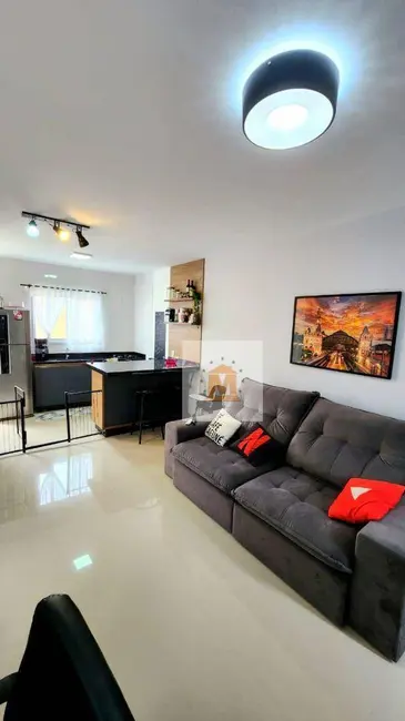 Sobrado com 2 quartos à venda, 70m2 em Loteamento Vila Romana, Jacarei - SP - imagem 5 Foto 5 de Sobrado com 2 quartos à venda, 70m2 em Loteamento Vila Romana, Jacarei - SP