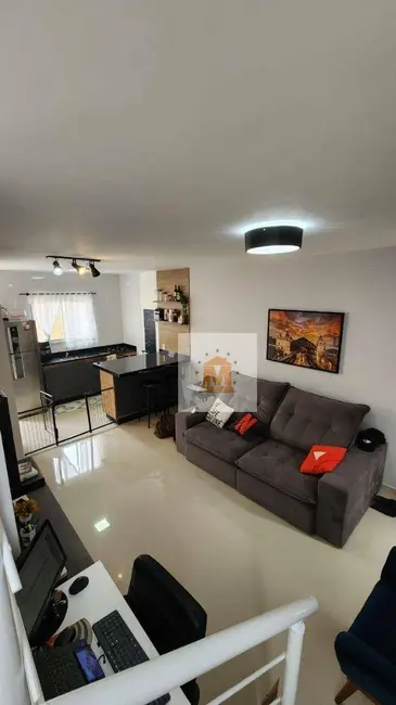Sobrado com 2 quartos à venda, 70m2 em Loteamento Vila Romana, Jacarei - SP - imagem 3 Foto 3 de Sobrado com 2 quartos à venda, 70m2 em Loteamento Vila Romana, Jacarei - SP