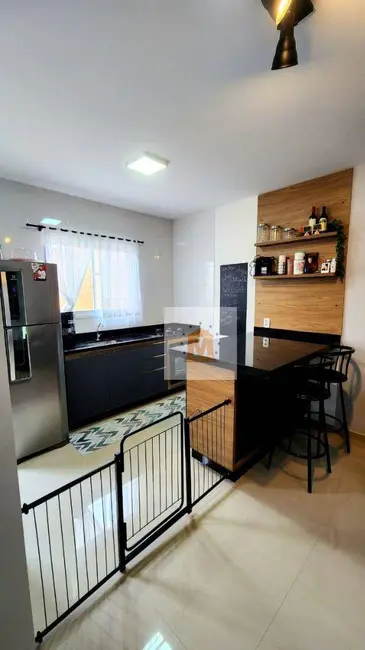 Sobrado com 2 quartos à venda, 70m2 em Loteamento Vila Romana, Jacarei - SP - imagem 1 Foto 1 de Sobrado com 2 quartos à venda, 70m2 em Loteamento Vila Romana, Jacarei - SP