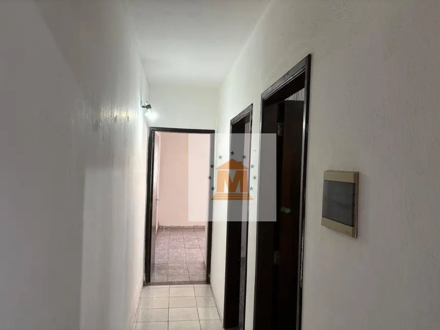 Foto 3 de Casa com 2 quartos à venda, 163m2 em Jardim Emília, Jacarei - SP