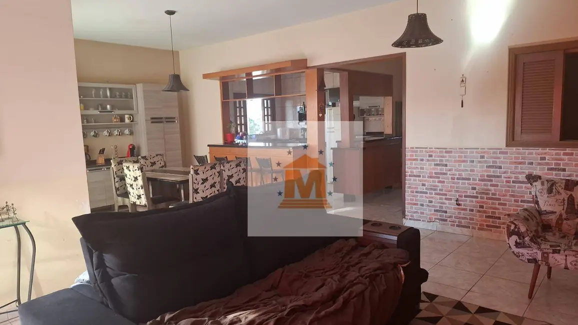 Foto 3 de Casa com 3 quartos à venda, 196m2 em Parque Imperial, Jacarei - SP