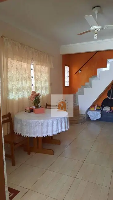 Casa com 3 quartos à venda, 115m2 em Jacarei - SP - imagem 5 Foto 5 de Casa com 3 quartos à venda, 115m2 em Jacarei - SP