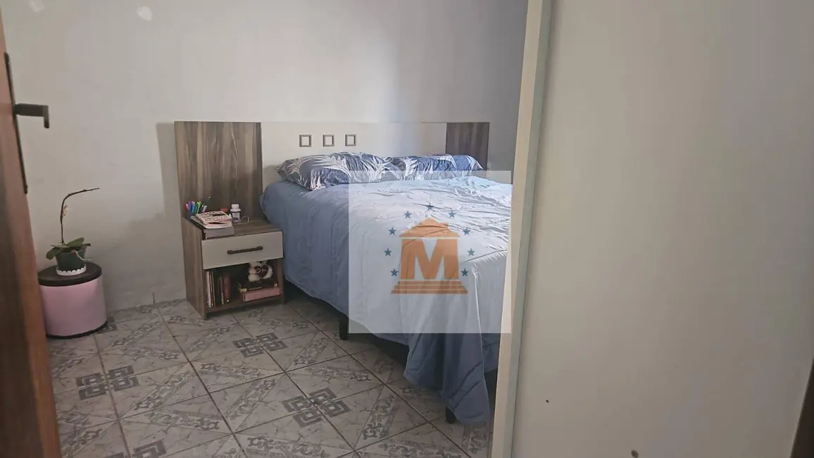 Foto 3 de Casa com 2 quartos à venda, 250m2 em Cidade Nova Jacareí, Jacarei - SP