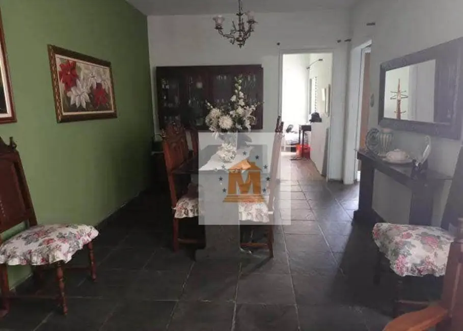 Casa com 4 quartos à venda, 300m2 em Jardim Esper, Jacarei - SP - imagem 8 Foto 8 de Casa com 4 quartos à venda, 300m2 em Jardim Esper, Jacarei - SP