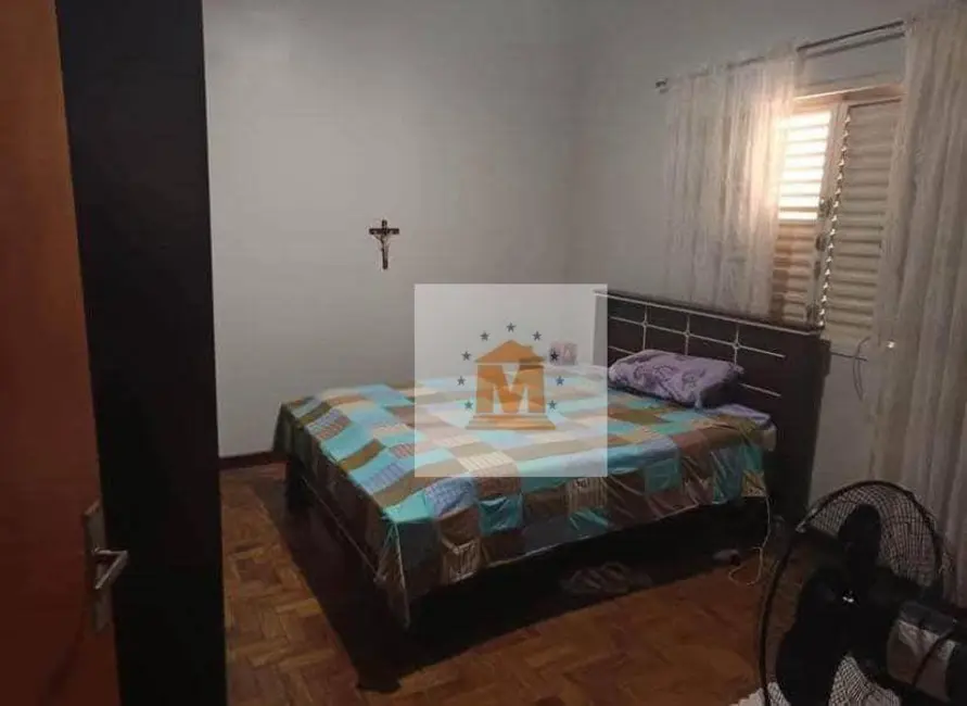 Casa com 4 quartos à venda, 300m2 em Jardim Esper, Jacarei - SP - imagem 7 Foto 7 de Casa com 4 quartos à venda, 300m2 em Jardim Esper, Jacarei - SP