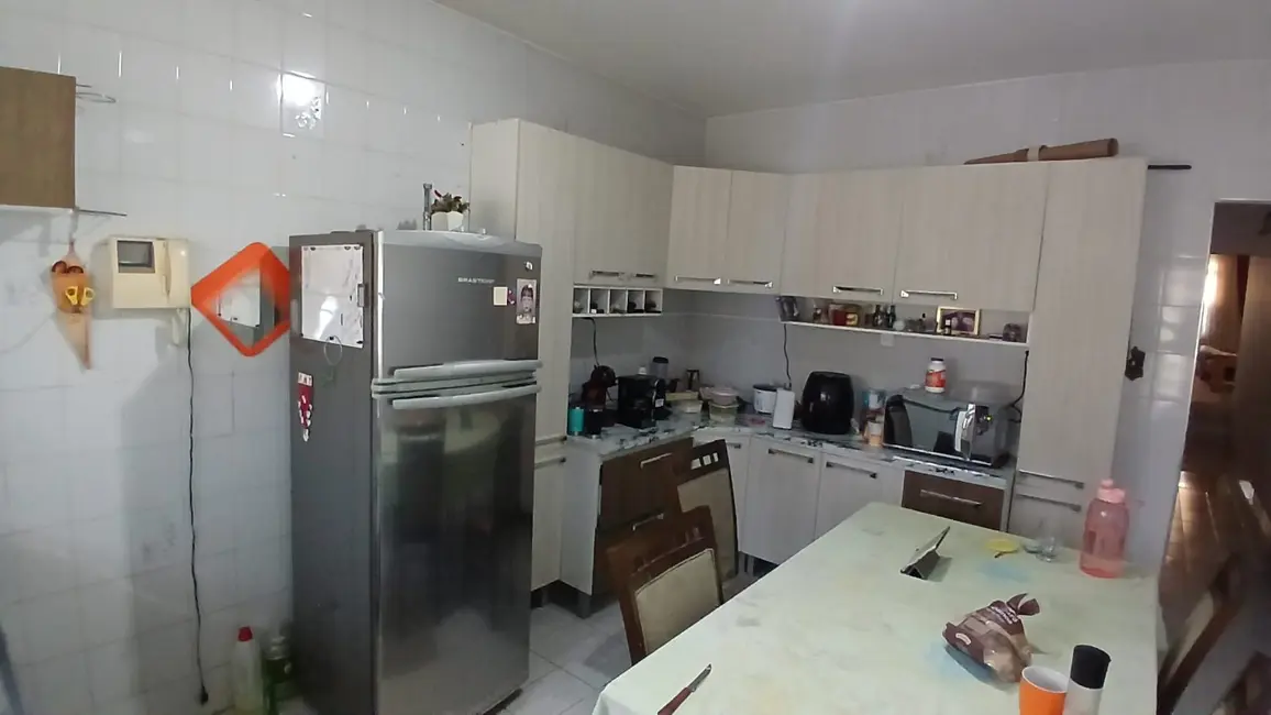Casa com 3 quartos à venda em Bandeira Branca, Jacarei - SP - imagem 5 Foto 5 de Casa com 3 quartos à venda em Bandeira Branca, Jacarei - SP