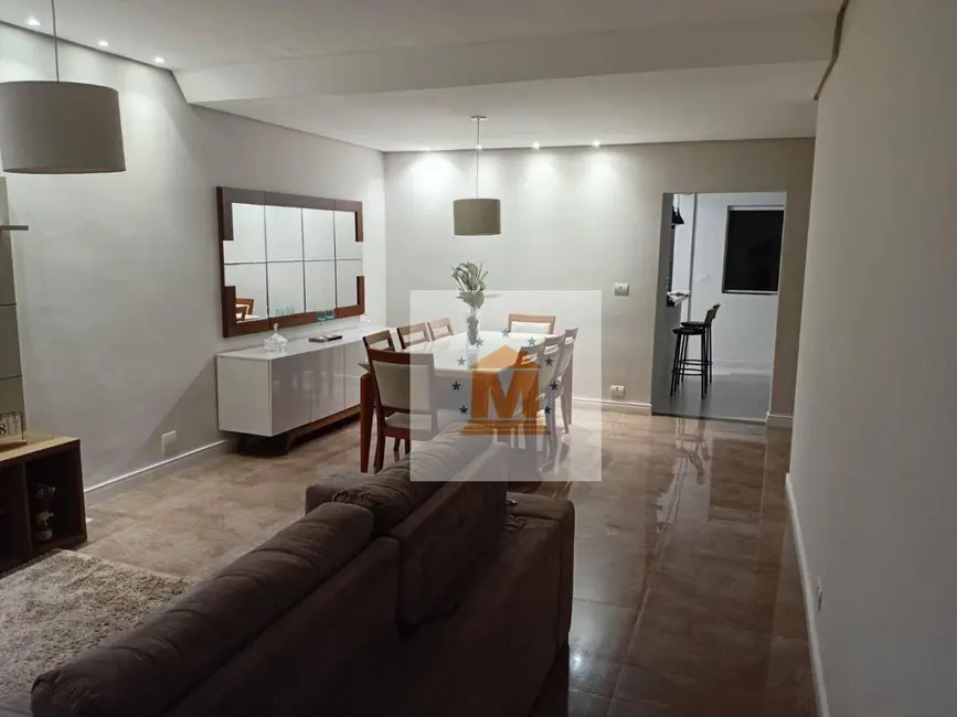 Sobrado com 4 quartos à venda, 250m2 em Jardim Altos de Santana I, Jacarei - SP - imagem 3 Foto 3 de Sobrado com 4 quartos à venda, 250m2 em Jardim Altos de Santana I, Jacarei - SP