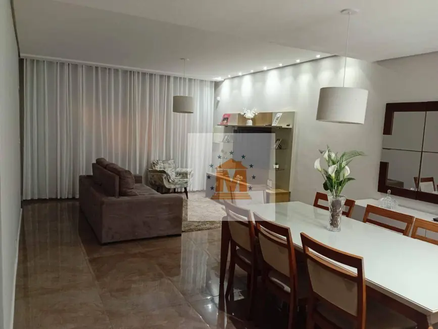 Sobrado com 4 quartos à venda, 250m2 em Jardim Altos de Santana I, Jacarei - SP - imagem 2 Foto 2 de Sobrado com 4 quartos à venda, 250m2 em Jardim Altos de Santana I, Jacarei - SP