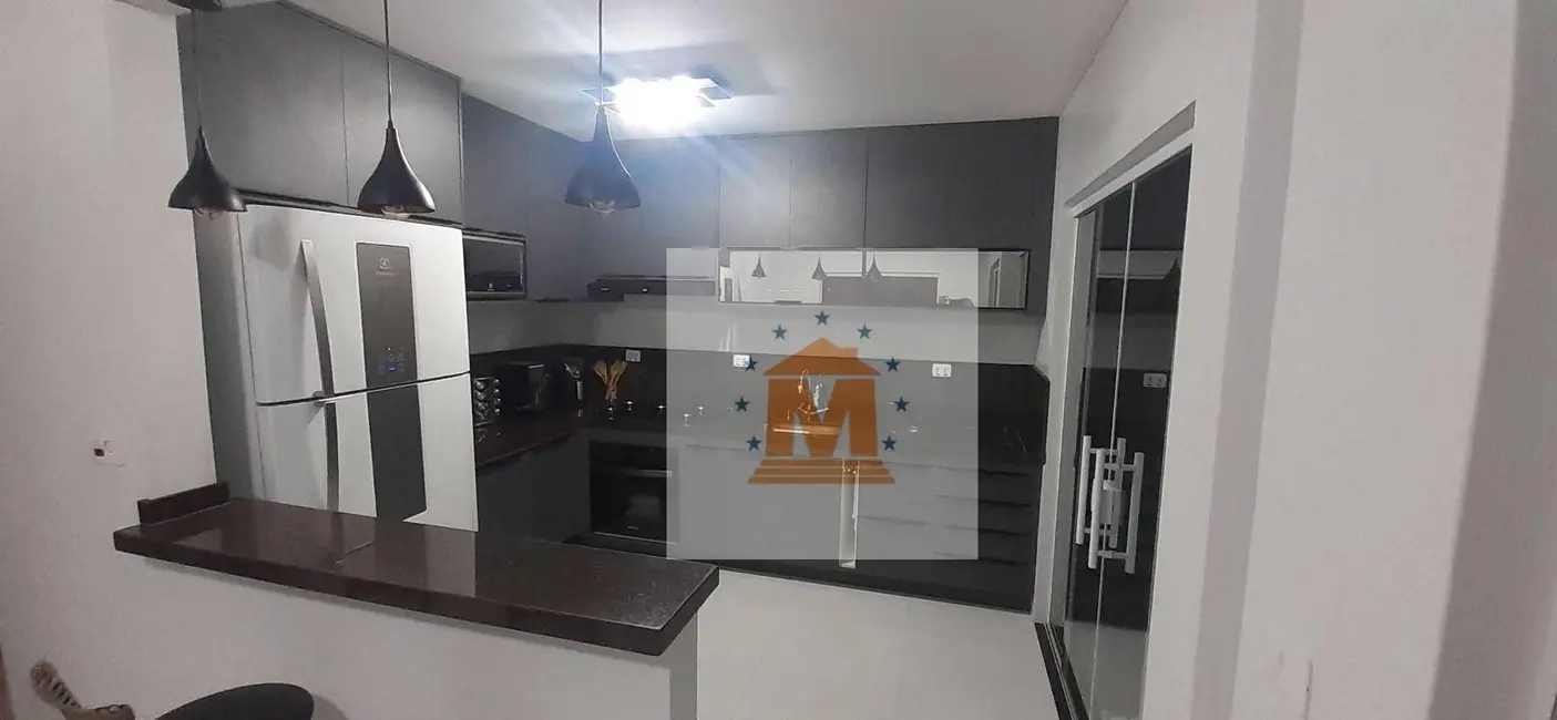 Sobrado com 4 quartos à venda, 250m2 em Jardim Altos de Santana I, Jacarei - SP - imagem 5 Foto 5 de Sobrado com 4 quartos à venda, 250m2 em Jardim Altos de Santana I, Jacarei - SP