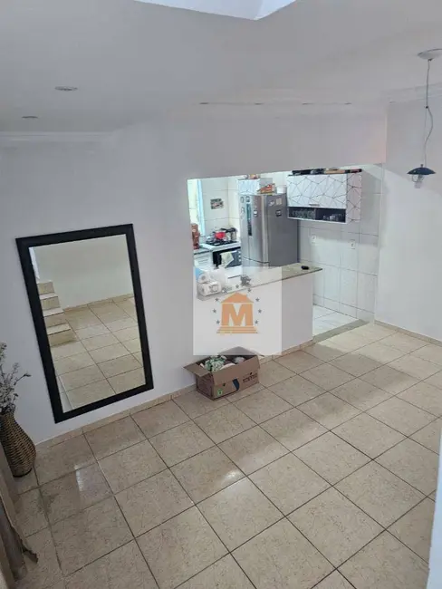 Casa com 4 quartos à venda, 238m2 em Jacarei - SP - imagem 3 Foto 3 de Casa com 4 quartos à venda, 238m2 em Jacarei - SP