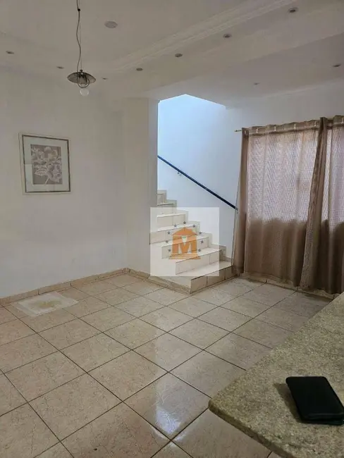 Casa com 4 quartos à venda, 238m2 em Jacarei - SP - imagem 6 Foto 6 de Casa com 4 quartos à venda, 238m2 em Jacarei - SP