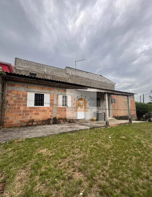 Casa com 2 quartos à venda em Primeiro de Maio, Jacarei - SP - imagem 2 Foto 2 de Casa com 2 quartos à venda em Primeiro de Maio, Jacarei - SP