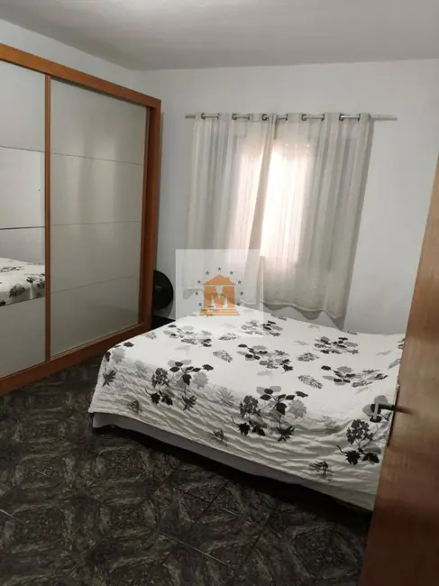 Casa com 3 quartos à venda, 156m2 em Jardim Paraíso, Jacarei - SP - imagem 5 Foto 5 de Casa com 3 quartos à venda, 156m2 em Jardim Paraíso, Jacarei - SP