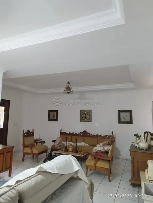 Foto 2 de Casa com 3 quartos à venda, 261m2 em Dourados - MS