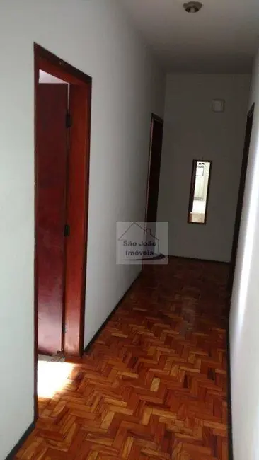 Casa com 3 quartos à venda, 300m2 em Vila Isabel, Sao Joao Da Boa Vista - SP - imagem 5 Foto 5 de Casa com 3 quartos à venda, 300m2 em Vila Isabel, Sao Joao Da Boa Vista - SP