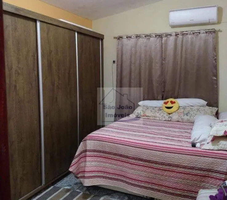 Casa com 2 quartos à venda, 250m2 em Vila Santa Edwirges, Sao Joao Da Boa Vista - SP - imagem 4 Foto 4 de Casa com 2 quartos à venda, 250m2 em Vila Santa Edwirges, Sao Joao Da Boa Vista - SP