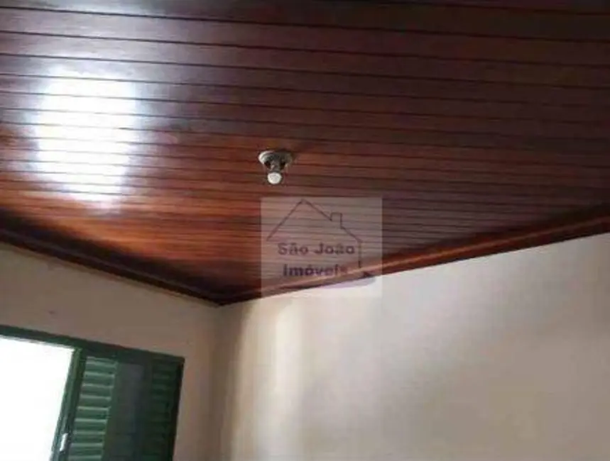 Casa com 2 quartos à venda, 209m2 em Centro, Sao Joao Da Boa Vista - SP - imagem 4 Foto 4 de Casa com 2 quartos à venda, 209m2 em Centro, Sao Joao Da Boa Vista - SP
