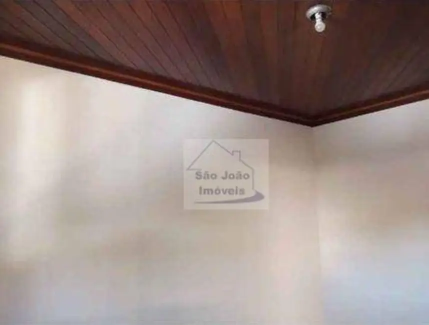 Casa com 2 quartos à venda, 209m2 em Centro, Sao Joao Da Boa Vista - SP - imagem 3 Foto 3 de Casa com 2 quartos à venda, 209m2 em Centro, Sao Joao Da Boa Vista - SP