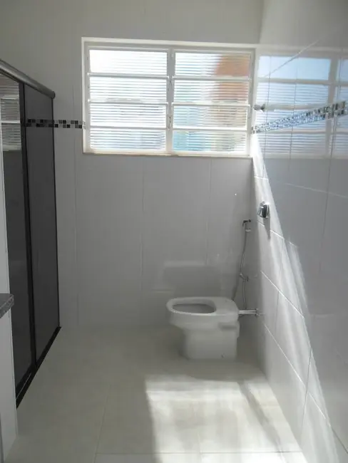 Casa com 3 quartos à venda, 225m2 em Vila Santa Adélia, Sao Joao Da Boa Vista - SP - imagem 5 Foto 5 de Casa com 3 quartos à venda, 225m2 em Vila Santa Adélia, Sao Joao Da Boa Vista - SP