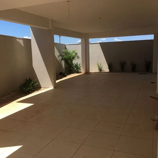 Foto 4 de Sobrado com 4 quartos à venda, 370m2 em Riviera de São João, Sao Joao Da Boa Vista - SP