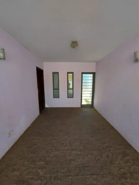 Foto 2 de Sobrado com 4 quartos à venda, 200m2 em São Lázaro, Sao Joao Da Boa Vista - SP