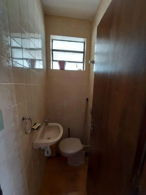Foto 5 de Sobrado com 4 quartos à venda, 200m2 em São Lázaro, Sao Joao Da Boa Vista - SP