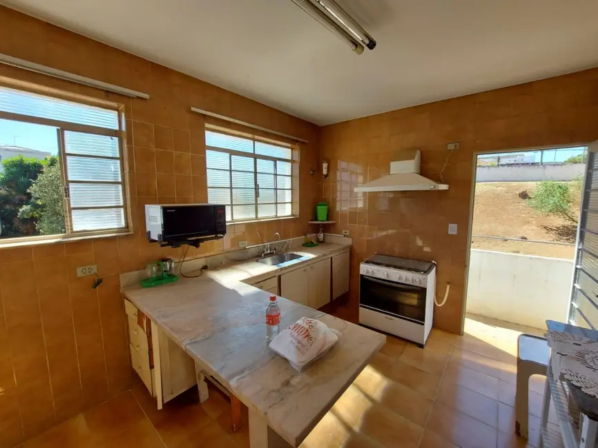 Foto 7 de Sobrado com 4 quartos à venda, 200m2 em São Lázaro, Sao Joao Da Boa Vista - SP