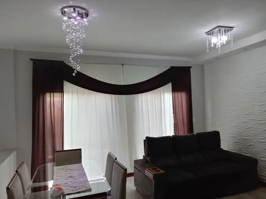 Foto 3 de Casa com 3 quartos à venda, 250m2 em Vila Brasil, Sao Joao Da Boa Vista - SP