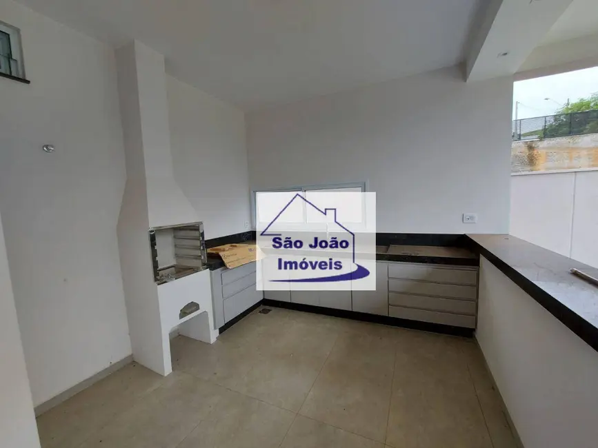 Casa com 3 quartos à venda, 570m2 em Sao Joao Da Boa Vista - SP - imagem 5 Foto 5 de Casa com 3 quartos à venda, 570m2 em Sao Joao Da Boa Vista - SP