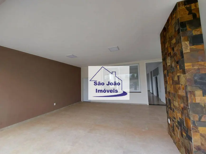 Casa com 3 quartos à venda, 570m2 em Sao Joao Da Boa Vista - SP - imagem 3 Foto 3 de Casa com 3 quartos à venda, 570m2 em Sao Joao Da Boa Vista - SP