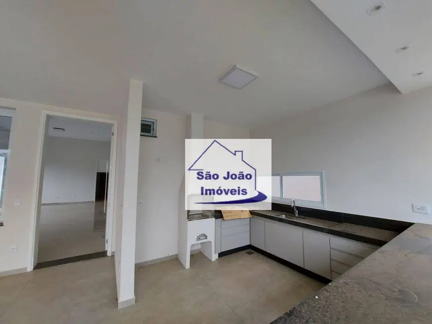 Casa com 3 quartos à venda, 570m2 em Sao Joao Da Boa Vista - SP - imagem 6 Foto 6 de Casa com 3 quartos à venda, 570m2 em Sao Joao Da Boa Vista - SP