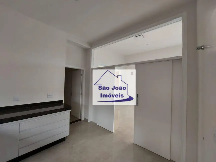 Casa com 3 quartos à venda, 570m2 em Sao Joao Da Boa Vista - SP - imagem 8 Foto 8 de Casa com 3 quartos à venda, 570m2 em Sao Joao Da Boa Vista - SP