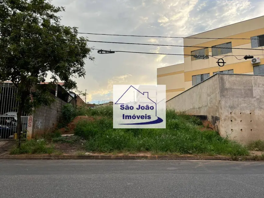 Foto 1 de Terreno / Lote à venda, 800m2 em Jardim Nova São João, Sao Joao Da Boa Vista - SP