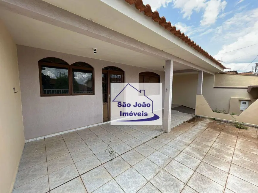 Casa com 3 quartos à venda, 250m2 em Jardim Vila Rica, Sao Joao Da Boa Vista - SP - imagem 3 Foto 3 de Casa com 3 quartos à venda, 250m2 em Jardim Vila Rica, Sao Joao Da Boa Vista - SP