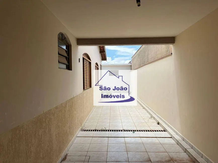 Foto 2 de Casa com 3 quartos à venda, 250m2 em Jardim Vila Rica, Sao Joao Da Boa Vista - SP