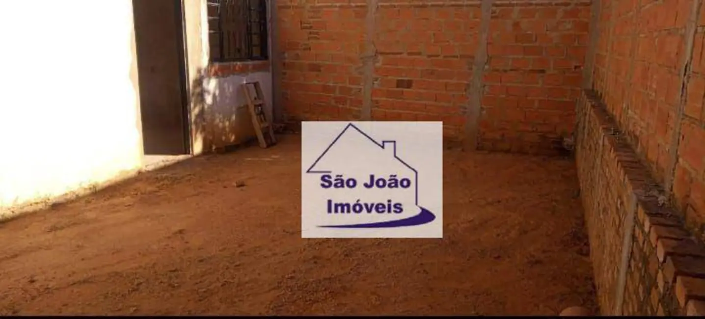 Casa com 2 quartos à venda, 200m2 em Sao Joao Da Boa Vista - SP - imagem 6 Foto 6 de Casa com 2 quartos à venda, 200m2 em Sao Joao Da Boa Vista - SP